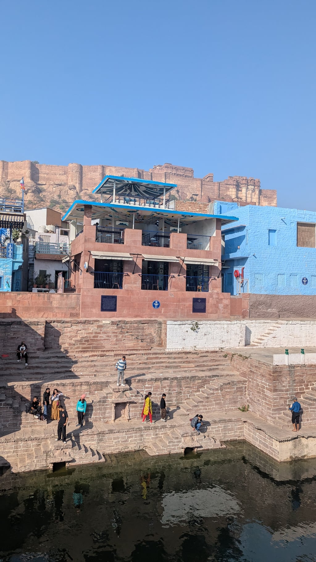 Google Pixel 7 — 7mm • ƒ/1.9 • 1/2632 • ISO 50