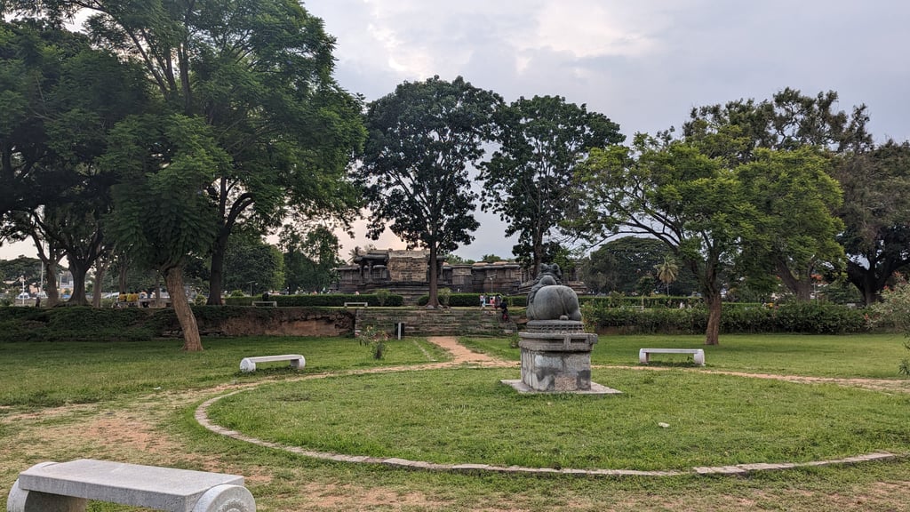 Hoysaleswara Temple: Sculptural Frieze, Upper Register