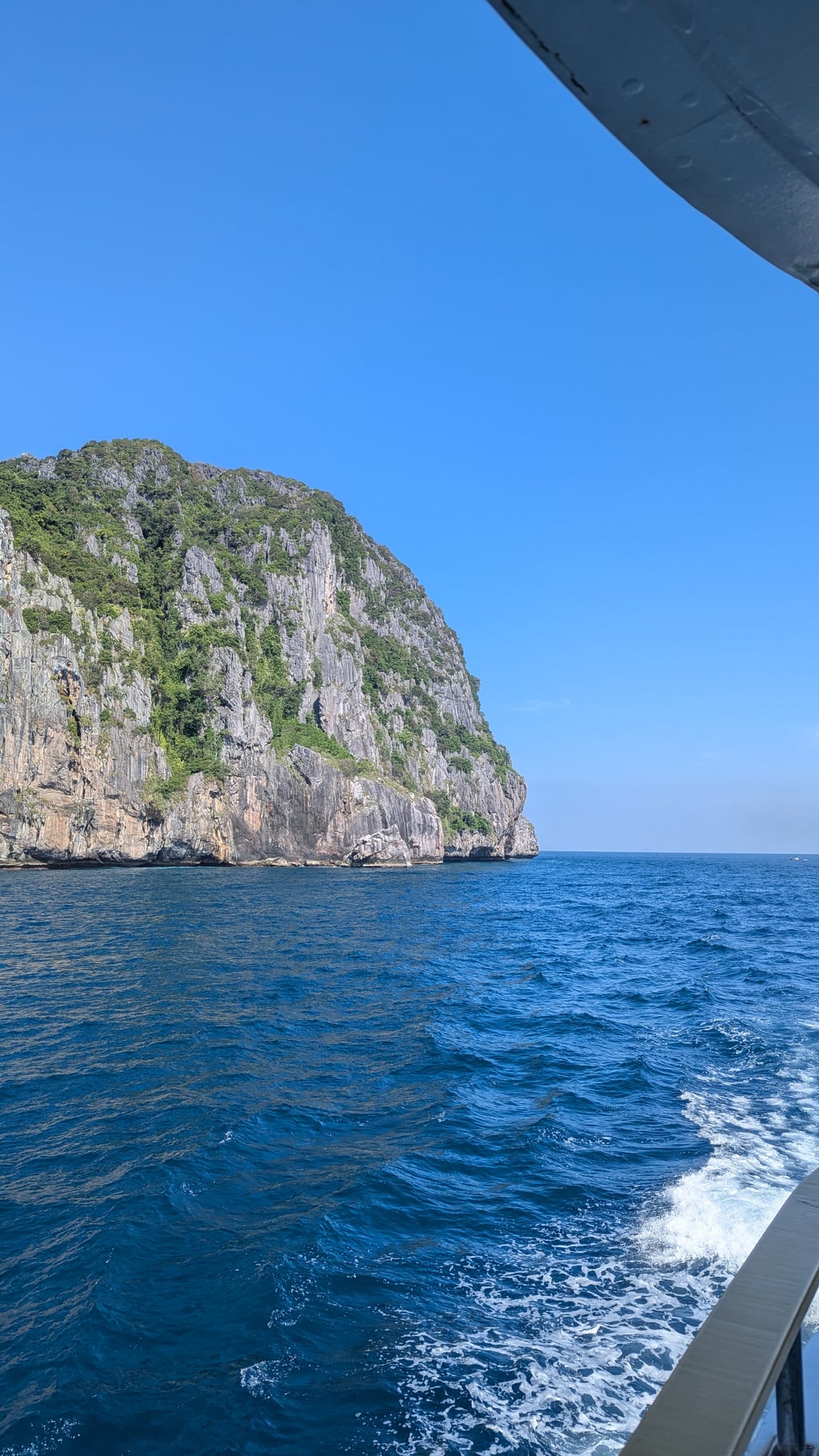 Google Pixel 7 — 7mm • ƒ/1.9 • 1/1414 • ISO 46