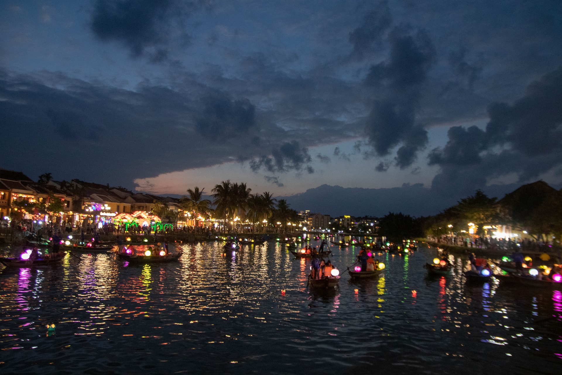 Exploring Hoi An's Charming Old Town