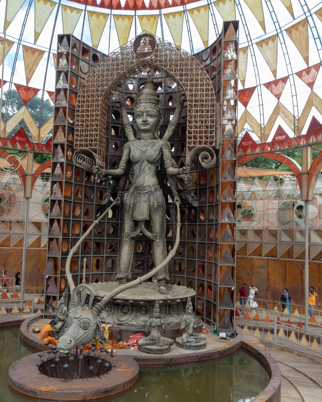 Durga’s travelogue : The carnival de Bengal