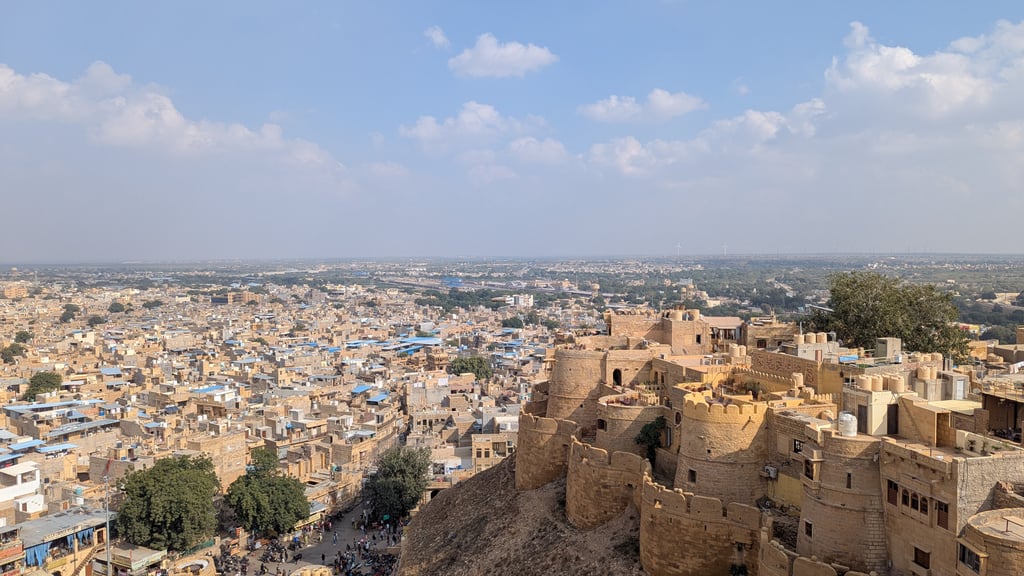 Google Pixel 7 — 7mm • ƒ/1.9 • 1/2513 • ISO 47