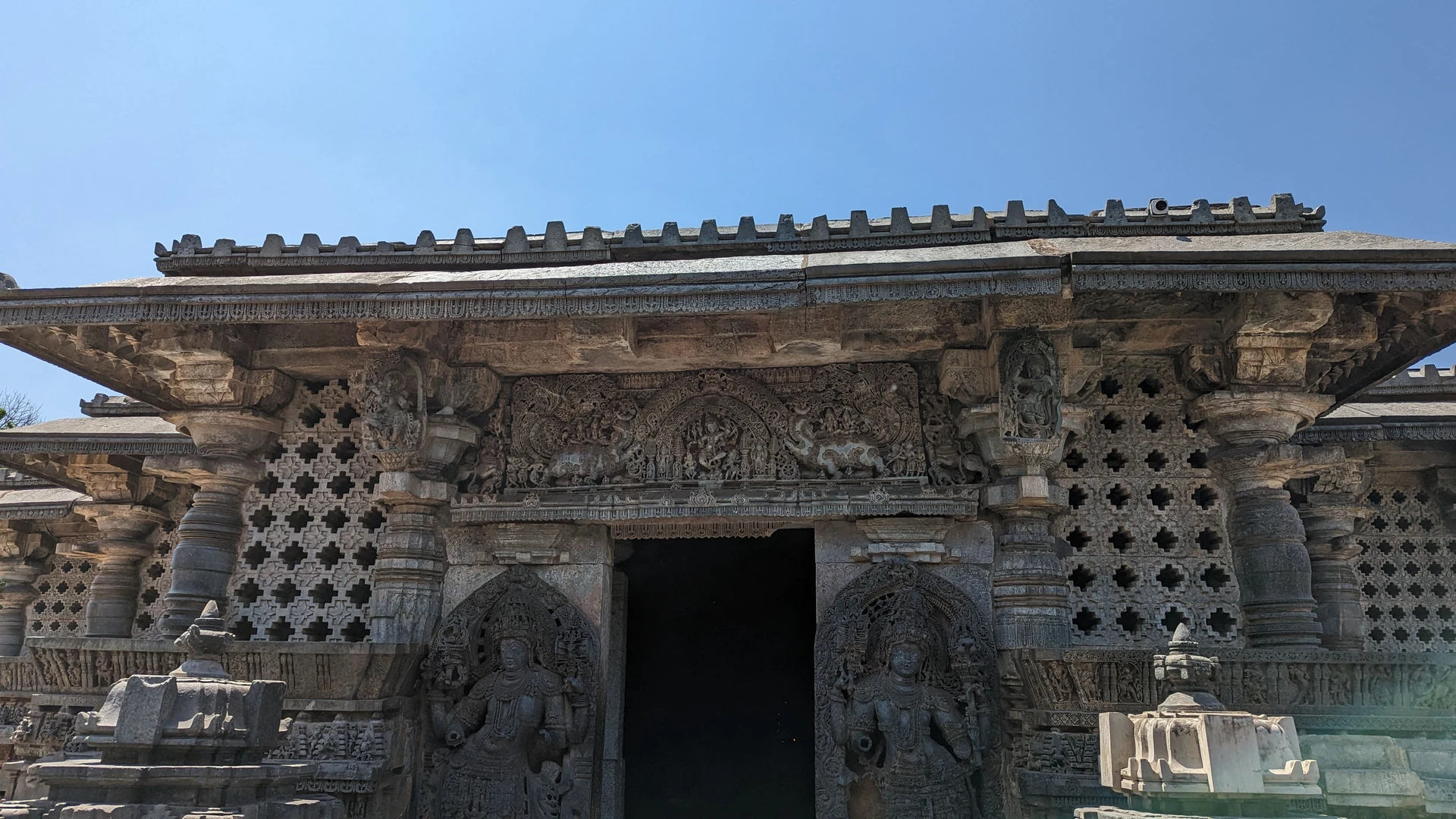 Hoysaleswara Temple outer wall and stellate plan — circumambulation path view
